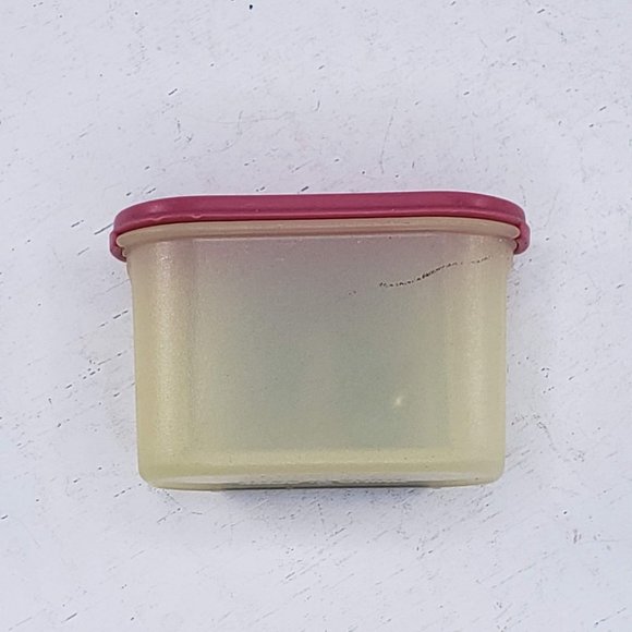 Tupperware Modular Mate Magnet Kitchen Fridge - Picture 1 of 3
